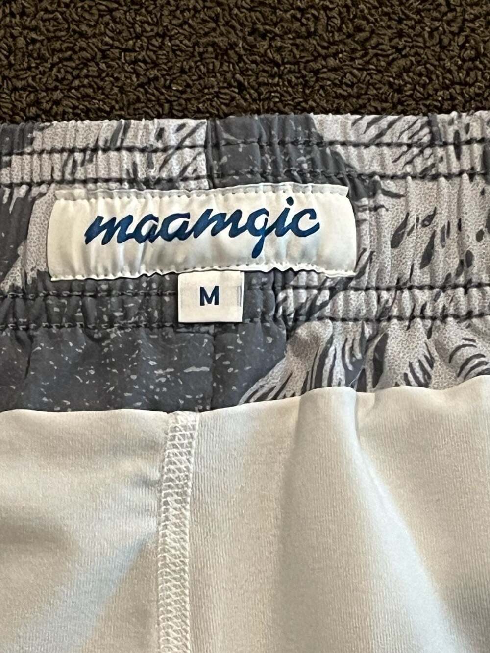 Maamgic Men's Gray and White Palm Tree Quick Dry Swim Trunks with Zipper Pockets - Picture 4 of 8